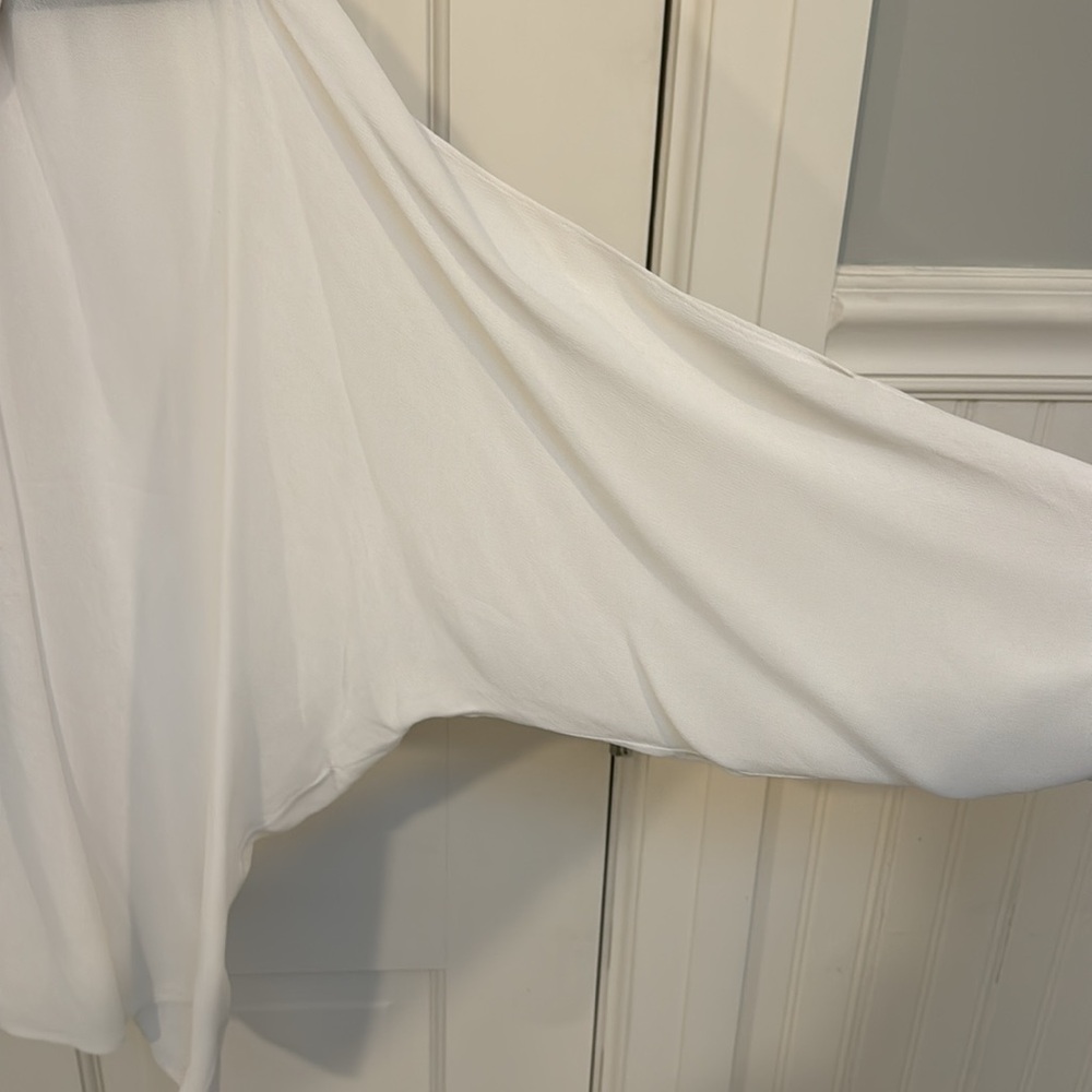 Alice + Olivia Sheer White Button Front Open Slee… - image 3